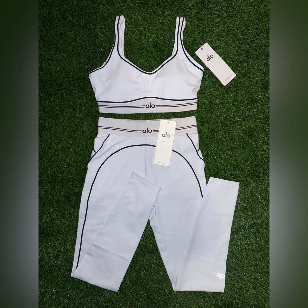 Alo Yoga Airbrush Heart Throb Full Set (White)